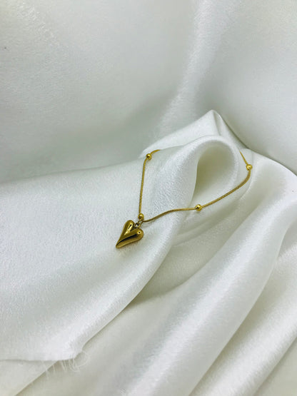 Gold Heart Charm Brecelet