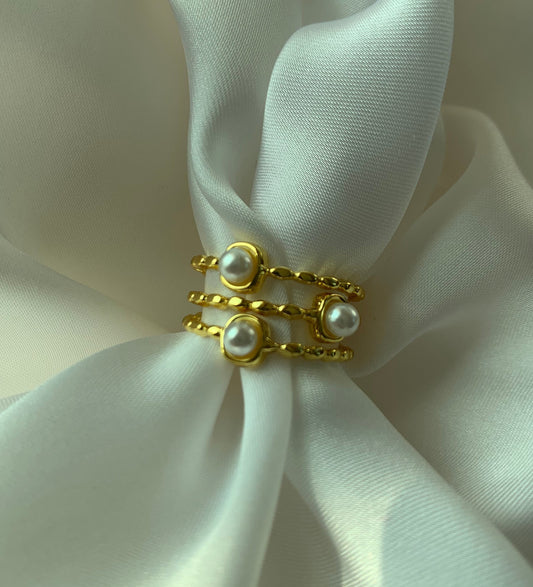 Elegant Pearl Ring