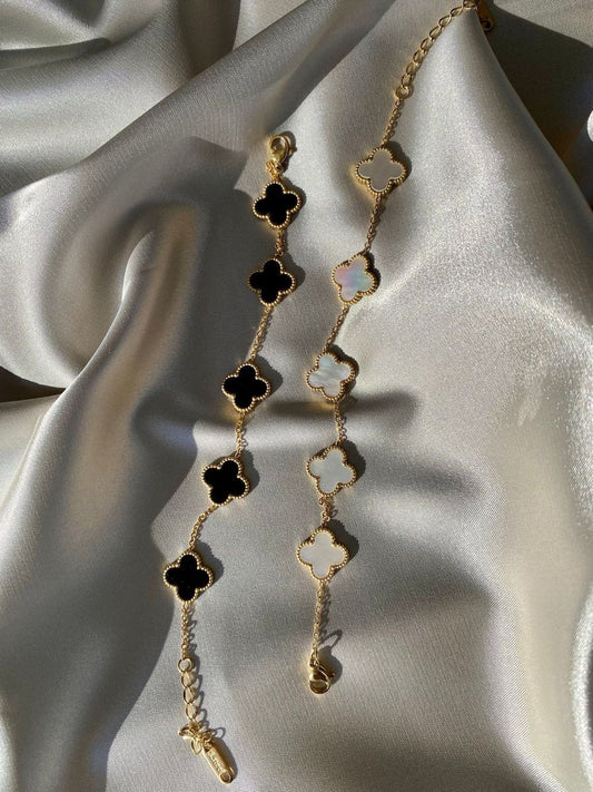 Minimalist Clover bracelet