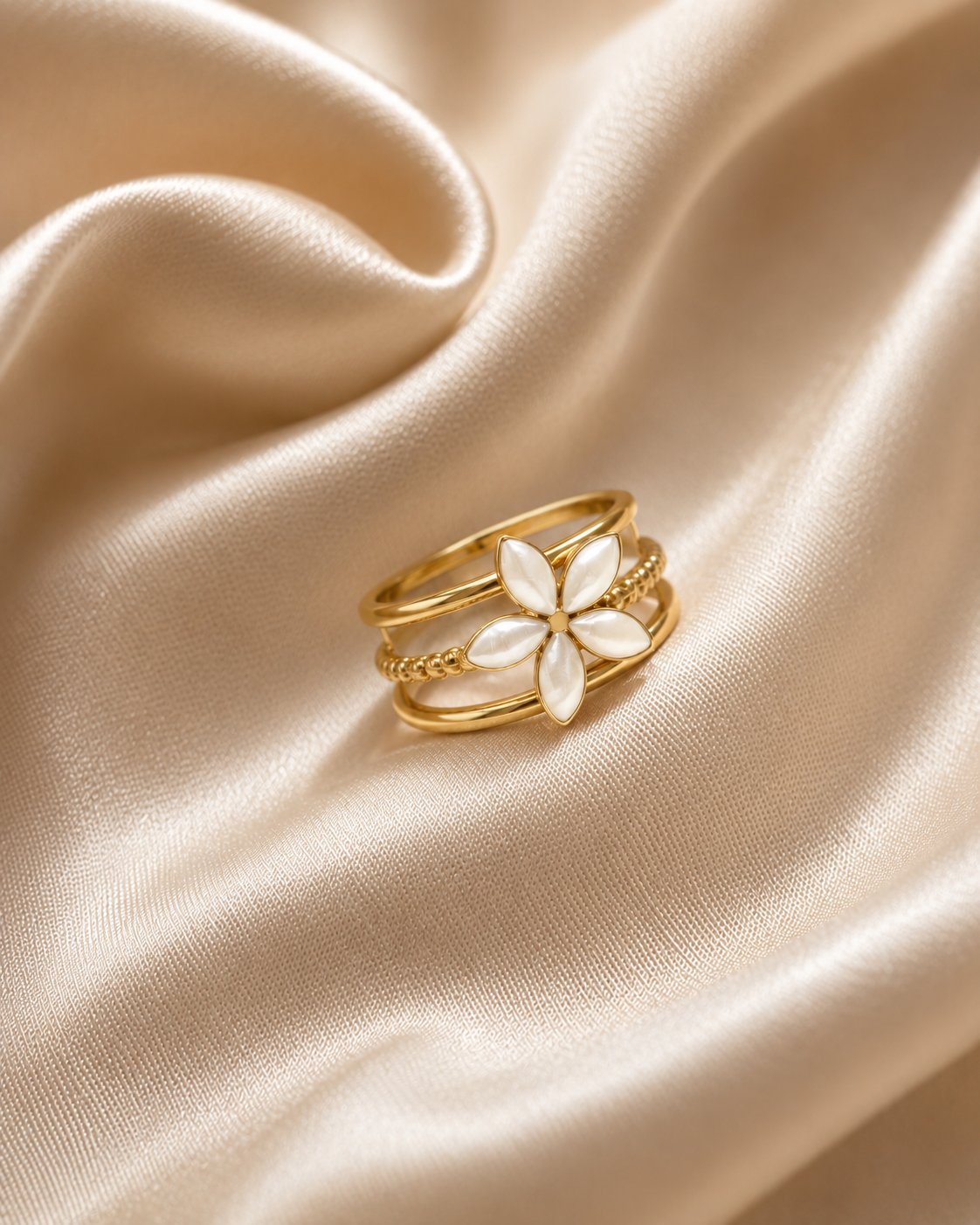 Flower elegant ring