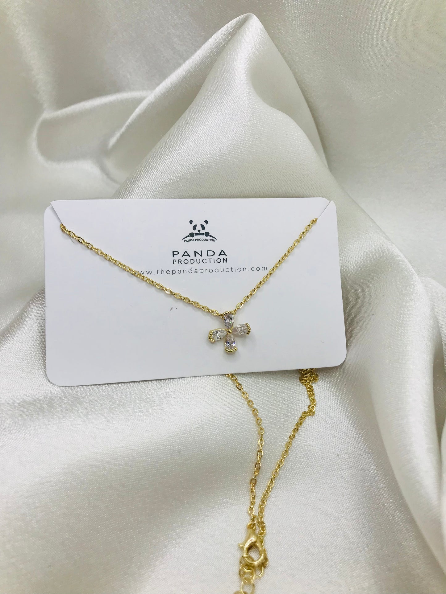 Minimal Flower Gold Pendant