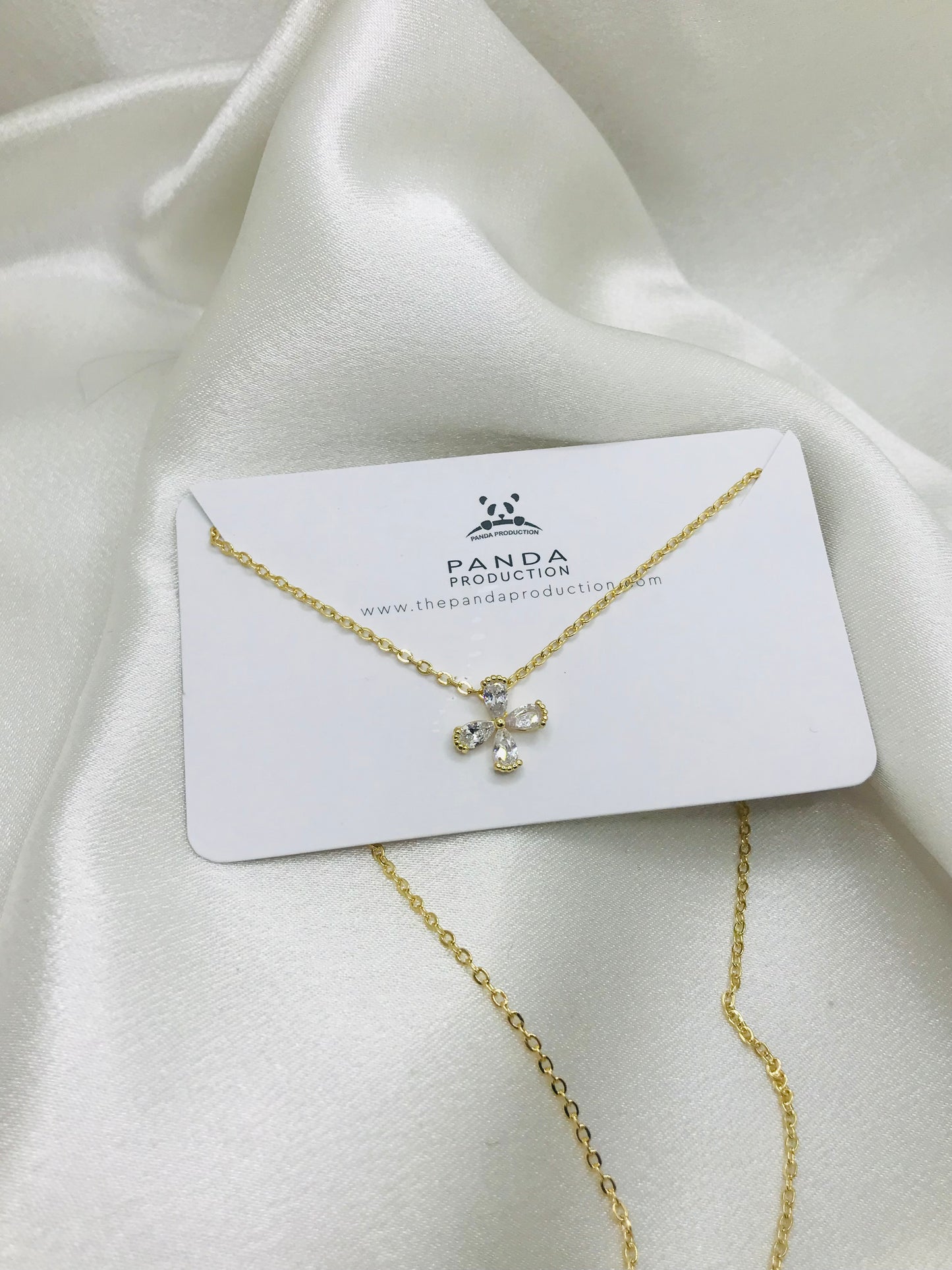 Minimal Flower Gold Pendant