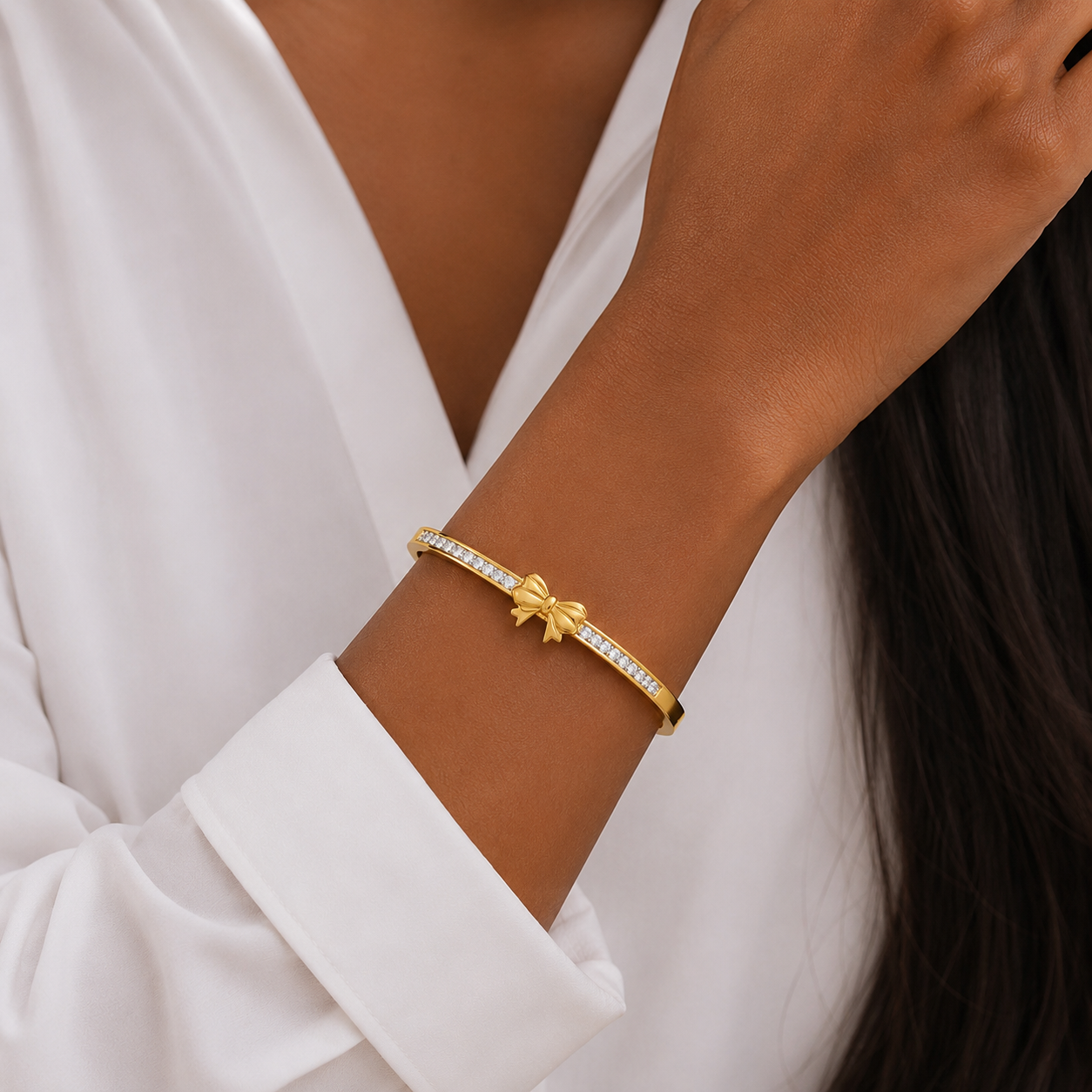Bow Crystal Bangle