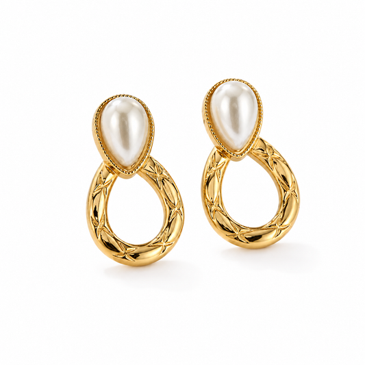 Oval Pearl Earring