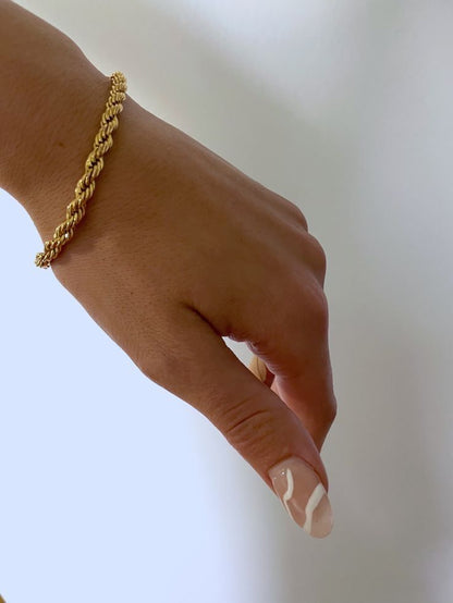 Snake chain bracelet