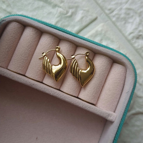 Wing Style Hoop